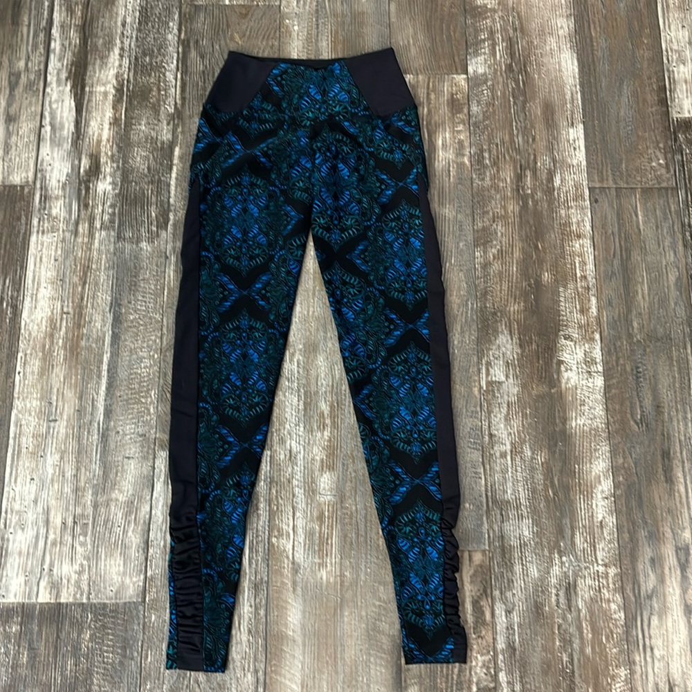 Cozy orange leggings